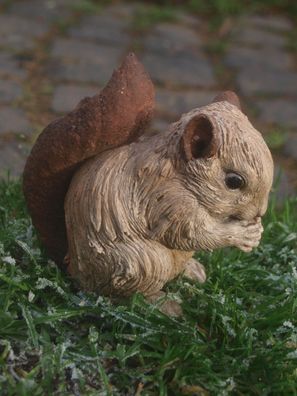 Eichhörnchen Deko Figur wetterfest Holzoptik Skulptur Gartenfigur Hotant Neuheit