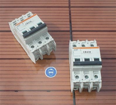 Leitungsschutzschalter LS Automat Sicherung C15 A Ampere 3polig Merlin Gerin