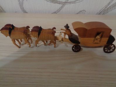 Erzgebirge Seiffen- Miniatur Kutsche mit Reiter und Pferden