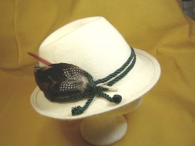 Damenhut Trachtenhut Rauhhaar naturweiß mit Feder klassiche Form DH56