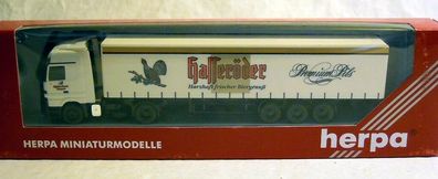 Herpa 146760: MB Actros LH Sattelzug "Hasseröder", Fertigmodell in H0, NEU & OVP