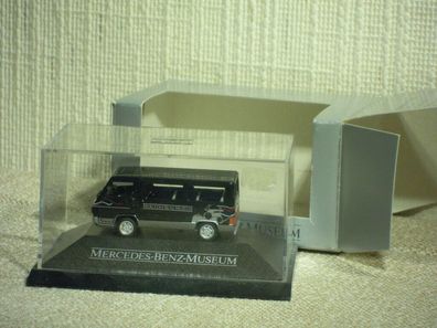 Mercedes-Benz Museum-Bus MD100, Händleredition von Herpa in 1/87, N E U & O V P