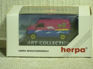 Herpa 045117: VW T4 Transporter "Holiday", Fertigmodell in 1/87, N E U & O V P