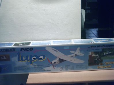 RC-Elektroflugzeug "Lupo" von Multiplex mit Elektromotor