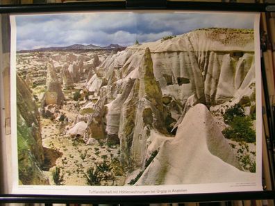 Schulwandbild Wandbild Tufflandschaft Höhlenwohnungen Ürgüp Anatolien Asia 71x51