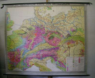 Schulwandkarte wunderschöne alte Geologische Mitteleuropa 202x176cm 1968 vintage