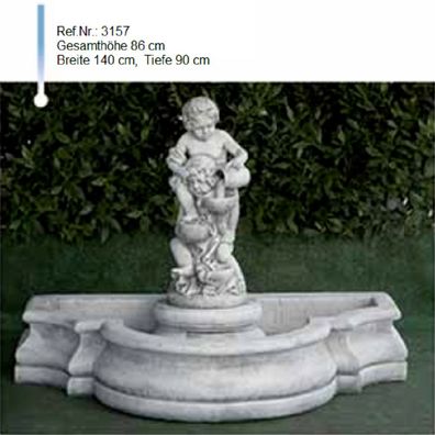 Brunnen aus Weißstein und zwei Knabenfiguren als Wasserauslauf ( Ref. Nr. 3157 )