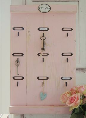 Landhaus Schlüsselbrett, SVEND in rosa, Shabby antique chic Handgefertigt