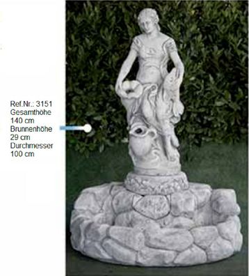 Brunnen aus Weißstein und einer Frauenfigur als Wasserauslauf ( Ref. Nr. 3151 )