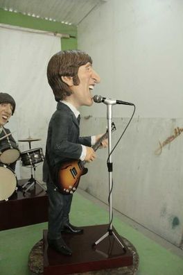 Lennon - Beatles lebensgroß 135cm für draußen aus GFK