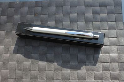 Druckbleistift, Bleistift 0,5 mm; Aluminium, silberfarben, rutschfeste Griffzone