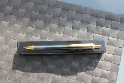 Druckbleistift, Bleistift 0,5 mm; Aluminium, titanfarben/ goldfarben, rutschfest