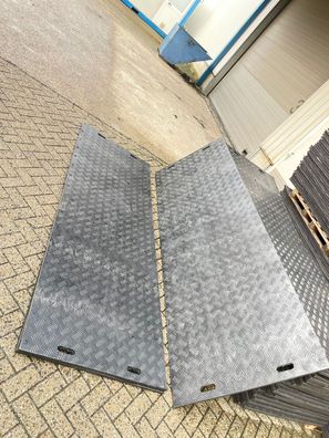 Kunststoff Fahrplatten/ Bodenschutzplatten