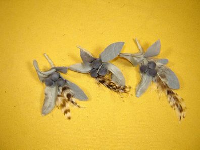 3 Stück Ansteckblüte Sträußchen Farbe grau beige ca 10 cm lang Hutblumen HBL3 p