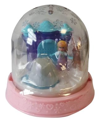Mattel GNG68 Polly Pocket Tiny is Mighty Polly mit ihrem Mini Winter-Schloss, Ei