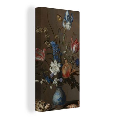 Leinwand Bilder - 80x160 cm - Blumen in einer Wan-Li-Vase und Muscheln - Gemälde von