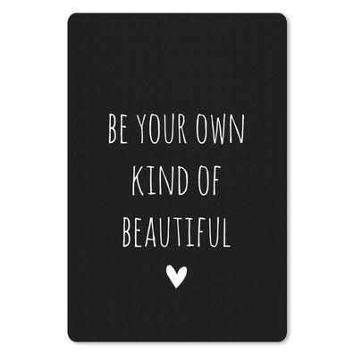 Mauspad - Englisches Zitat "Be your own kind of beautiful" mit einem Herz auf schwarz