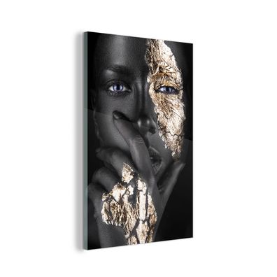 Glasbild - 100x150 cm - Wandkunst - Frau - Gold - Schwarz - Gesichtsbemalung