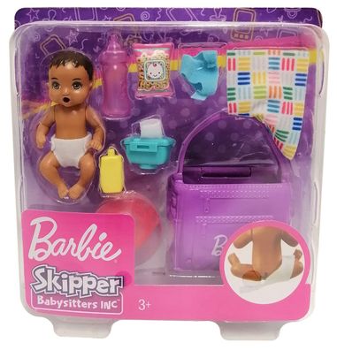 Mattel GHV86 Barbie Skipper Babysitter Inc Puppen Baby mit Wickeltasche und Zube