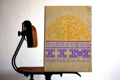 Schild handgemalt Indian Institute of Management Ahmedabad 41 x 30cm Schule Indien