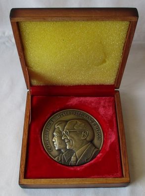 Medaille Visit of the President of East Germany to the Philippines 1977 (118036)