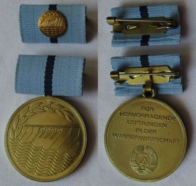 DDR Medaille für hervorragende Leistungen Wasserwirtschaft im Etui (119979)