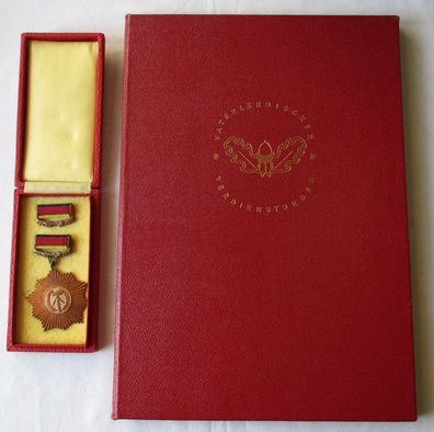 DDR Vaterländischer Verdienstorden in Bronze + Urkunde Ulbricht 1972 (104754)