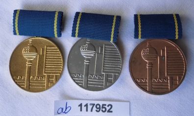 3 x DDR Medaillen für Leistungen im Bauwesen Gold Silber Bronze (117952)