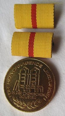 DDR Medaille für hervorragende Leistungen Chemische Industrie im Etui (119682)