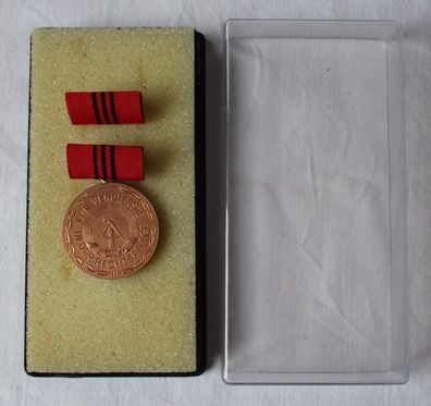 DDR Medaille für Verdienste in der Rechtspflege in Bronze Bartel 202 a (136265)
