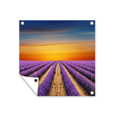 Gartenposter - Ein großes Lavendelfeld mit einem farbenfrohen Himmel - 200x200 cm - G