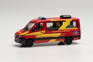 Herpa 945141 Mercedes-Benz Sprinter `18 Flachdach Bus - MTW Feuerwehr Stuttgart. 1:87