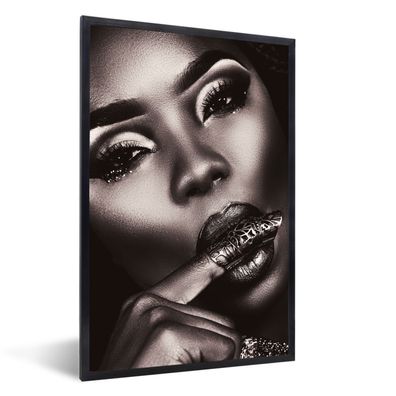Poster - 60x90 cm - Frau - Ring - Schmuck