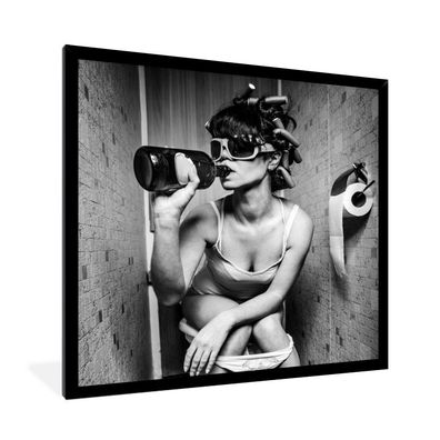 Poster - 40x40 cm - Frau - Toilette - Schwarz - Weiß