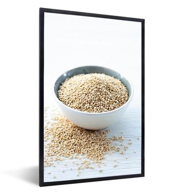 Poster - 40x60 cm - Die weißen Quinoa-Körner in einer weißen Schale