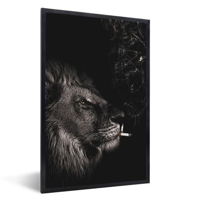 Poster - 20x30 cm - Löwe - Zigarette - Schwarz - Weiß