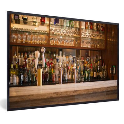 Poster - 30x20 cm - Schnapsflaschen und Gläser auf einer Bar