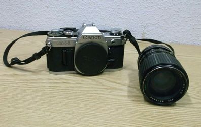 70er Jahre Canon AE-1 Kleinbild Spiegelreflexkamera mit Objektiv Tokina RMC 70s