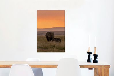 Leinwandbilder - 60x90 cm - Weidende Elefanten bei Sonnenuntergang (Gr. 60x90 cm)
