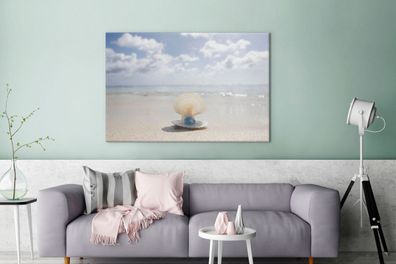Leinwandbilder - 140x90 cm - Geöffnete Auster am Strand (Gr. 140x90 cm)
