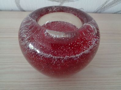Kerzenhalter, Vase -rot mit vielen kleinen Luftblasen-schweres Glas-8cm hoch