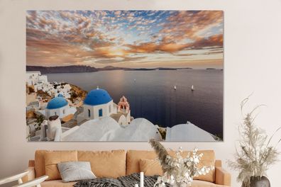 Glasbilder - 150x100 cm - Sonnenaufgang über dem Wasser in Oia Griechenland
