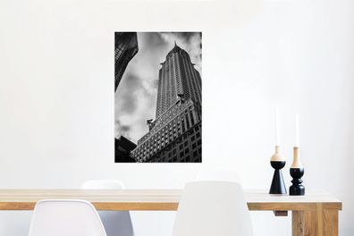 Glasbilder - 60x90 cm - Chrysler Building in New York von unten in schwarz-weiß aufge