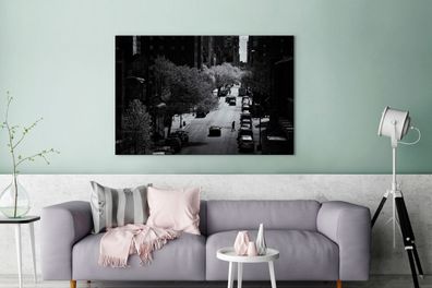 Leinwandbilder - 140x90 cm - Ruhige Straße in New York in schwarz und weiß