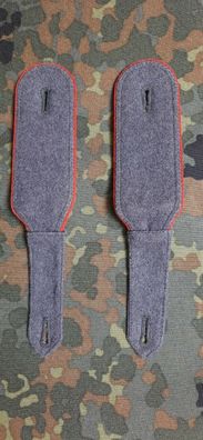 1 Paar Schulterklappen Hemd Dienstgrad Rang Abzeichen Artillerie Hochrot