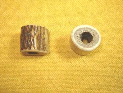 2 Stück echt Hirschhorn Perle hell handgeschnitzt für Kordel oder Band HH1