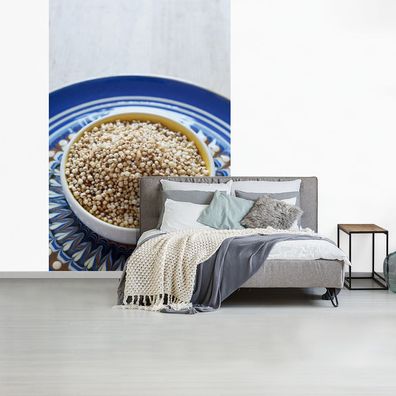 Fototapete - 170x260 cm - Eine dekorative Schale mit Quinoa (Gr. 170x260 cm)