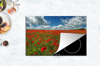 Herdabdeckplatte - 80x52 cm - Weiße Wolken über einem Feld von Mohnblumen