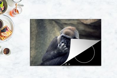 Herdabdeckplatte - 80x52 cm - Niedlicher Gorilla kratzt sich an der Nase
