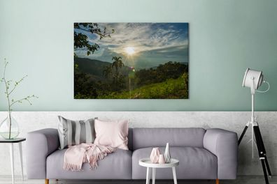 Leinwandbilder - 140x90 cm - Glühende Sonne strahlt auf Perus dichte Regenwälder